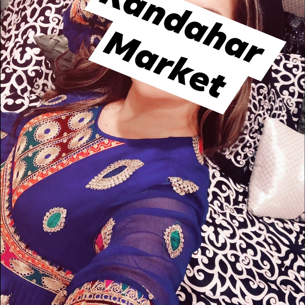 Dress - Picture 7 of 8